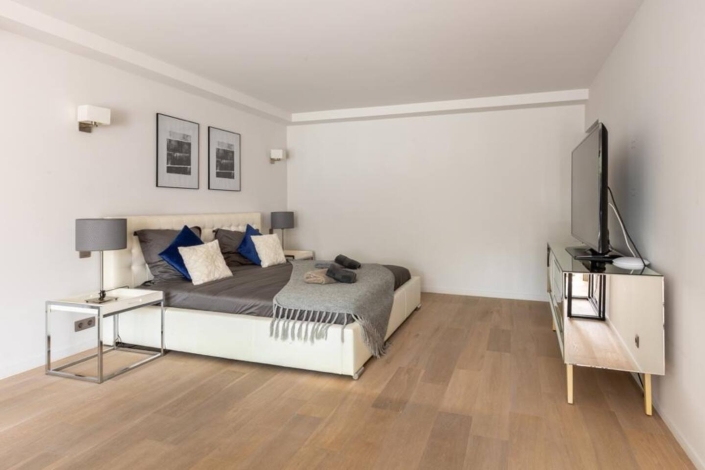 ae6d48a4-5322-494f-90db-77fb555259f3