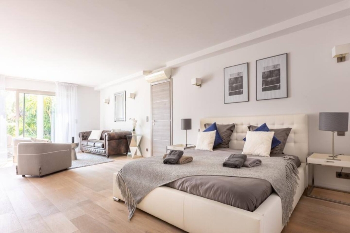 ef4274dc-5eec-4213-917d-c431dcc3095e